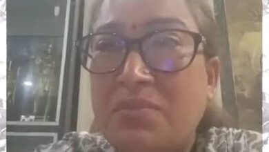 उत्तराखंड की मंत्री ने रोते हुए सोशल मीडिया पर डाला वीडियो ‘पति के दूसरी महिलाओं से संबंध, विरोध किया तो मारपीट की’ उत्तराखंड की मंत्री ने रोते हुए सोशल मीडिया पर डाला वीडियो ‘पति के दूसरी महिलाओं से संबंध, विरोध किया तो मारपीट की’