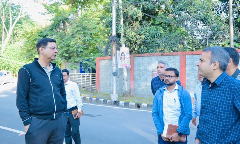 मुख्यमंत्री के निर्देशों पर सड़क सुधार कार्यों की पड़ताल करने तड़के मैदान में उतरे सचिव लोक निर्माण विभाग पंकज कुमार पांडेय मुख्यमंत्री के निर्देशों पर सड़क सुधार कार्यों की पड़ताल करने तड़के मैदान में उतरे सचिव लोक निर्माण विभाग पंकज कुमार पांडेय