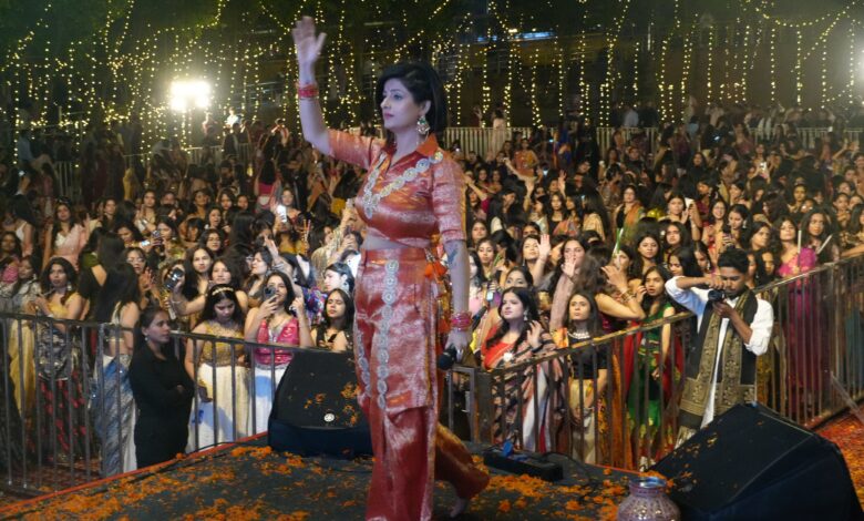 डीआईटी यूनिवर्सिटी में भजन क्लबिंग एवं डांडिया नाइट का भव्य आयोजन! डीआईटी यूनिवर्सिटी में भजन क्लबिंग एवं डांडिया नाइट का भव्य आयोजन!