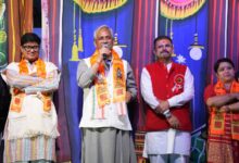 ‘कामगार दिवस’ पर देहरादून की लाइफलाइन ऑटो, विक्रम, स्कूल वैन यूनियनों एवं जनसेवी संस्थाओं के कर्मयोगियों का सम्मान; सौरभ मठाणी के गढ़वाली गीतों पर झूम उठा रामलीला मैदान!