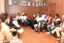 भाजपा सरकार की जनविरोधी नीतियों एवं प्रदेश की ज्वलंत समस्याओं को लेकर जनता के बीच पहुंचेगी कांग्रेस भाजपा सरकार की जनविरोधी नीतियों एवं प्रदेश की ज्वलंत समस्याओं को लेकर जनता के बीच पहुंचेगी कांग्रेस