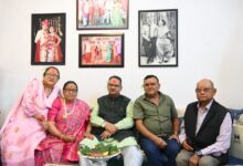 कैबिनेट मंत्री गणेश जोशी ने गोर्खाली समाज के वरिष्ठजनों से लिया आशीर्वाद, दशैं एवं विजयादशमी की दी शुभकामनाएं कैबिनेट मंत्री गणेश जोशी ने गोर्खाली समाज के वरिष्ठजनों से लिया आशीर्वाद, दशैं एवं विजयादशमी की दी शुभकामनाएं