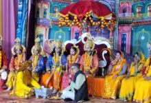 लोक कल्याण सेवा समिति के आयोजन में 11 दिन तक सजी रामलीला, महिला कलाकारों की प्रस्तुतियों ने दर्शकों को किया मंत्रमुग्ध लोक कल्याण सेवा समिति के आयोजन में 11 दिन तक सजी रामलीला, महिला कलाकारों की प्रस्तुतियों ने दर्शकों को किया मंत्रमुग्ध
