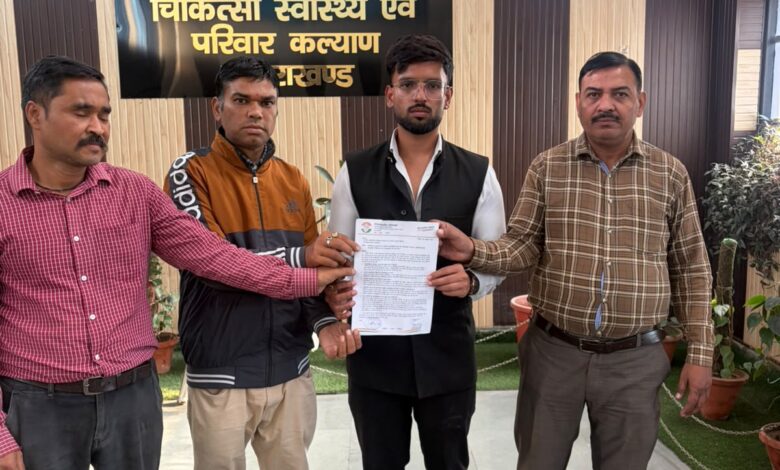 कोरोनेशन अस्पताल के संजीवनी डायलिसिस सेंटर में अनियमितताओं की शिकायत, मरीजों को डायलिसिस न मिलने का आरोप; कांग्रेस नेता शिवांशु जायसवाल ने महानिदेशक को सौंपा ज्ञापन