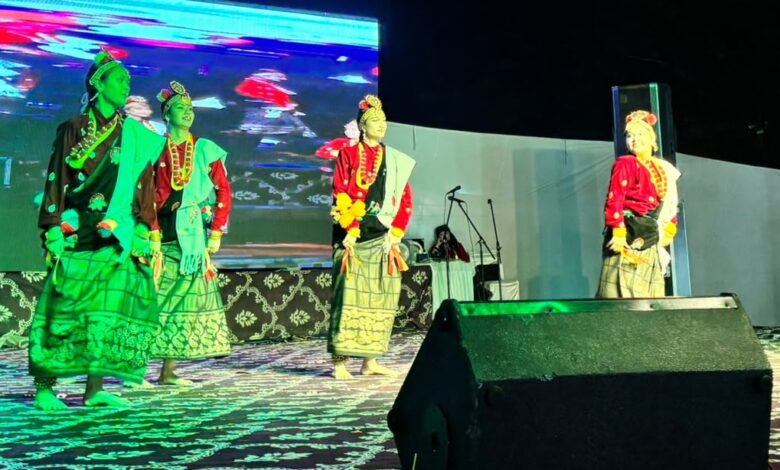 तीन दिवसीय गोरखा दशै-दीपावली महोत्सव एवं राजकीय मेले का संस्कृति एवं पर्यटन मंत्री सतपाल महाराज ने किया उद्घाटन तीन दिवसीय गोरखा दशै-दीपावली महोत्सव एवं राजकीय मेले का संस्कृति एवं पर्यटन मंत्री सतपाल महाराज ने किया उद्घाटन