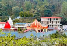 कैंची धाम में भीड़ पर लगाम की तैयारी, पंजीकरण से होंगे दर्शन कैंची धाम में भीड़ पर लगाम की तैयारी, पंजीकरण से होंगे दर्शन