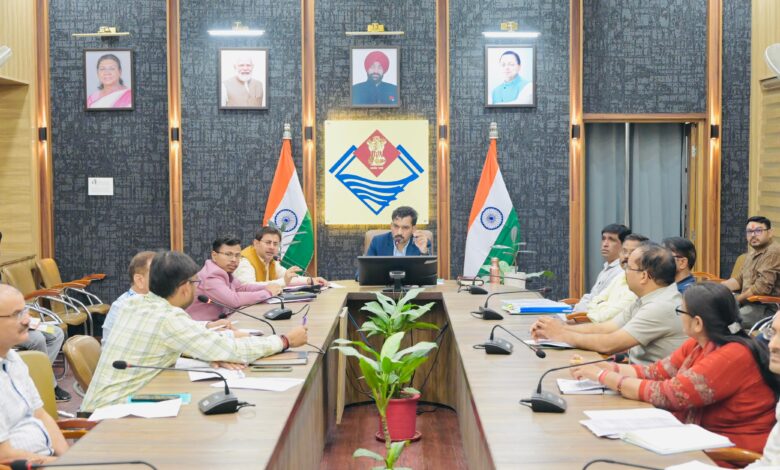 देहरादून के दूरस्थ इलाकों में नेटवर्क का ‘डेड जोन’ होगा खत्म, 19 शैडो एरिया पर विशेष फोकस देहरादून के दूरस्थ इलाकों में नेटवर्क का ‘डेड जोन’ होगा खत्म, 19 शैडो एरिया पर विशेष फोकस