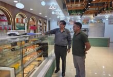 आयुक्त विनय शंकर पांडेय के निर्देशों पर एफडीए की बड़ी कार्रवाई, कोर्ट कैंटीन से ढाबों तक छापेमारी, कई प्रतिष्ठानों को नोटिस आयुक्त विनय शंकर पांडेय के निर्देशों पर एफडीए की बड़ी कार्रवाई, कोर्ट कैंटीन से ढाबों तक छापेमारी, कई प्रतिष्ठानों को नोटिस