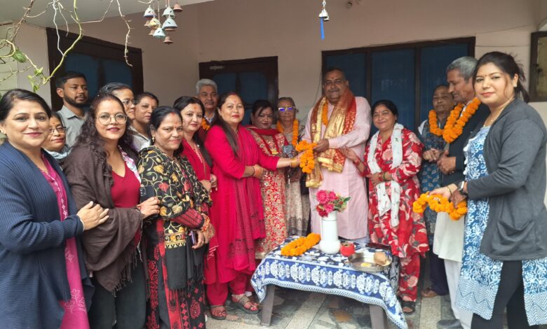 विधायक सहदेव सिंह पुंडीर ने ठाकुरपुर में 25 लाख रुपये की लागत से बनने वाली सड़क का किया शिलान्यास विधायक सहदेव सिंह पुंडीर ने ठाकुरपुर में 25 लाख रुपये की लागत से बनने वाली सड़क का किया शिलान्यास